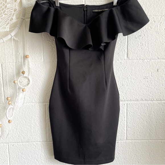 Guess Black V-Neck Ruffle Off Shoulder Mini Dress - Picture 6 of 13